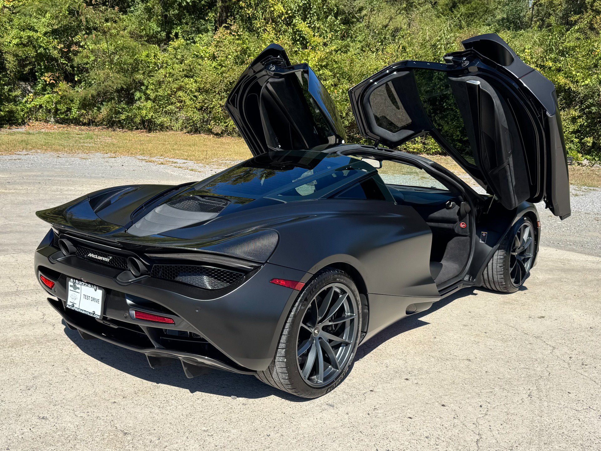 Used 2019 McLaren 720S Performance RWD image 3