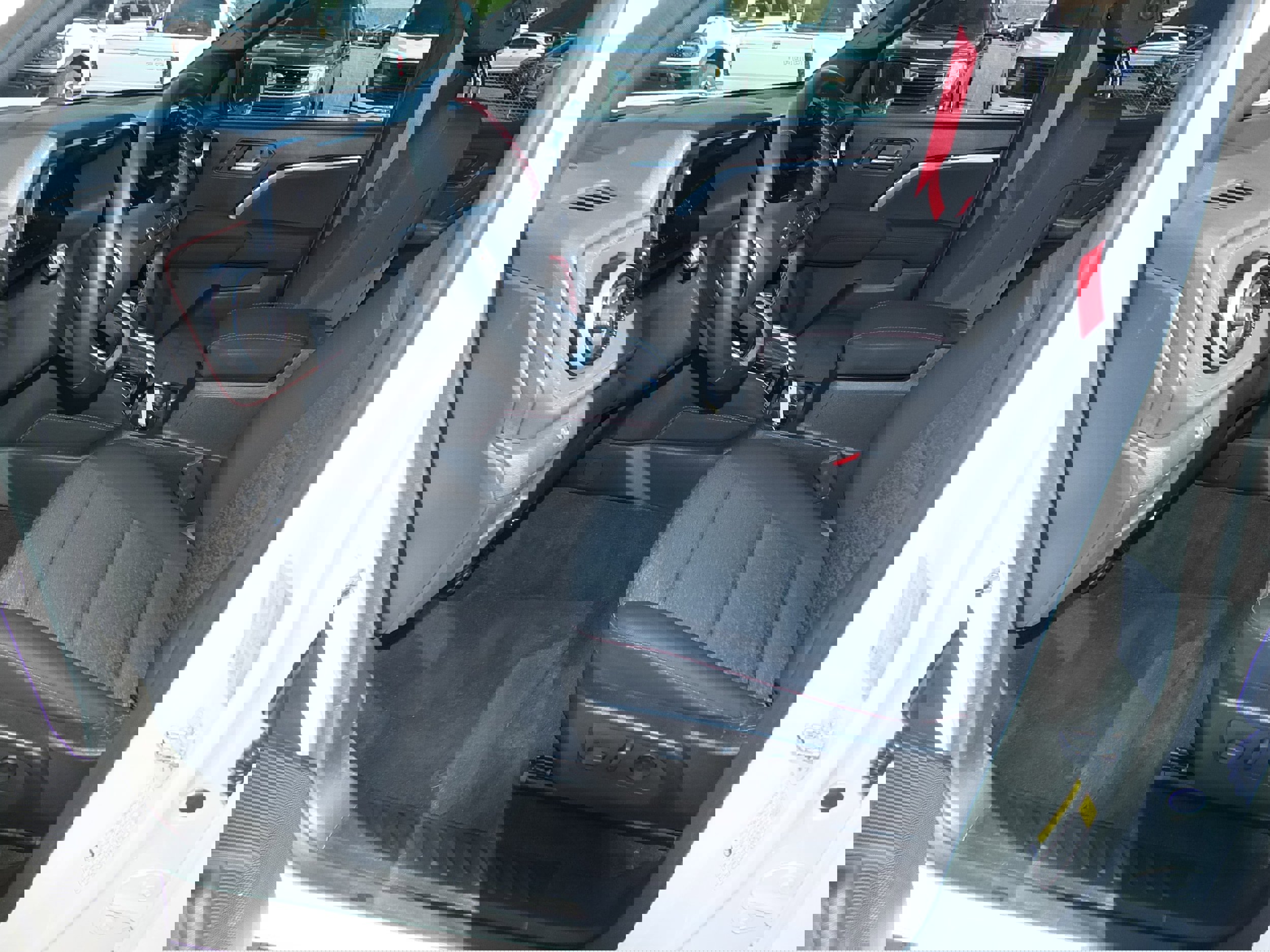 Used 2024 Chevrolet Colorado Z71 w/ Z71 Convenience Package 2 image 12