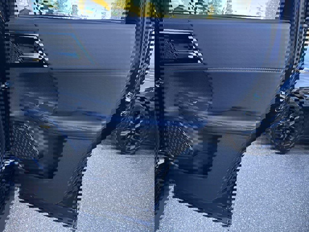 New 2025 Mitsubishi Outlander SE image 31