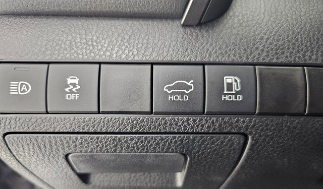 Used 2021 Toyota Camry XSE image 12