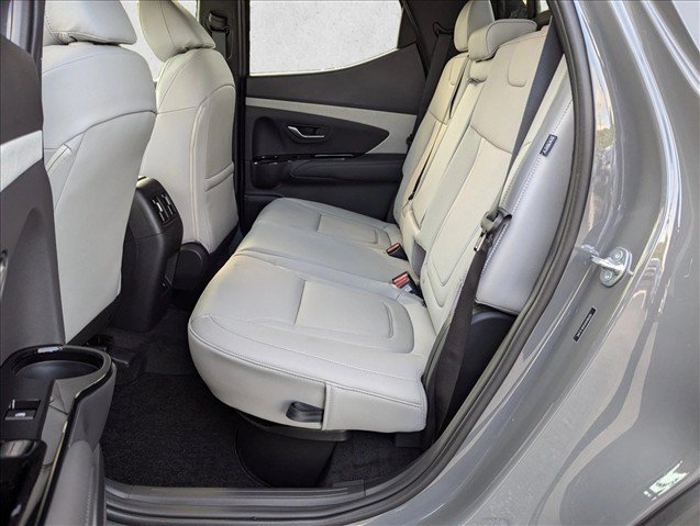 Used 2025 Hyundai Santa Cruz SEL FWD image 14