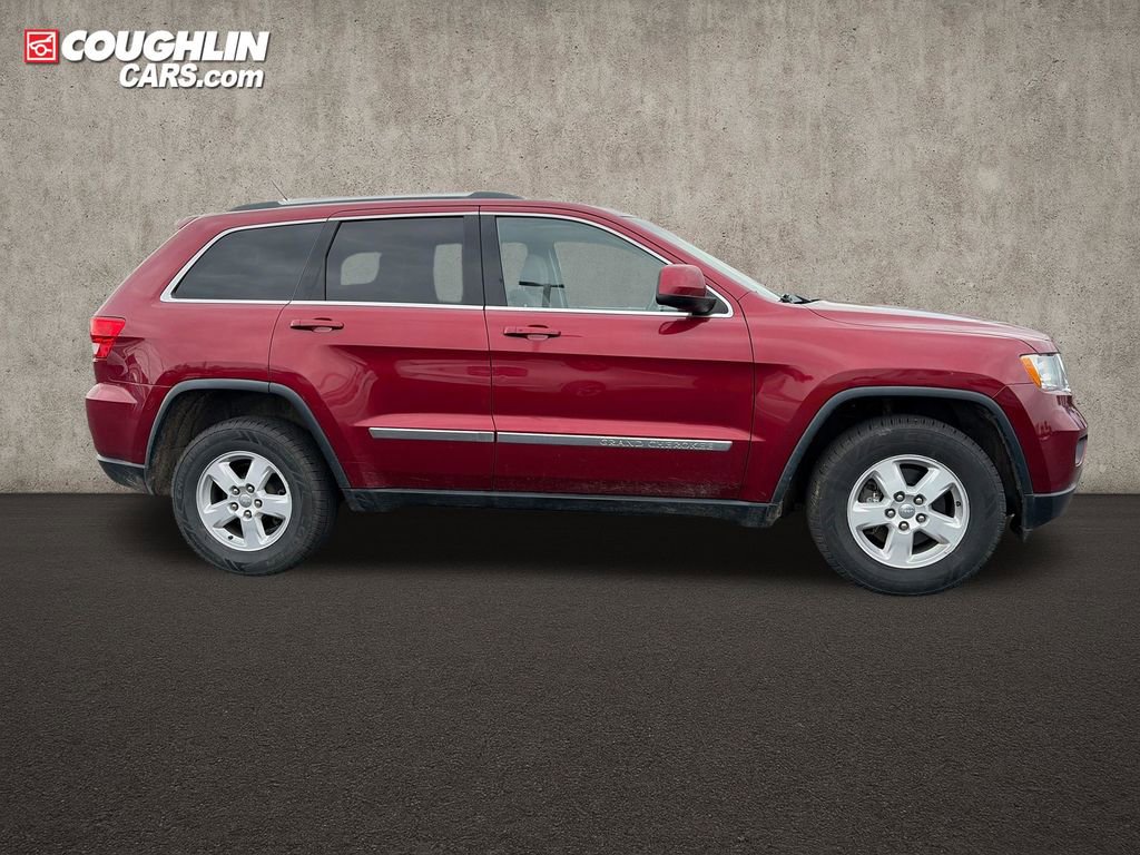 Used 2013 Jeep Grand Cherokee Laredo w/ Laredo E Group AWD/4WD image 8