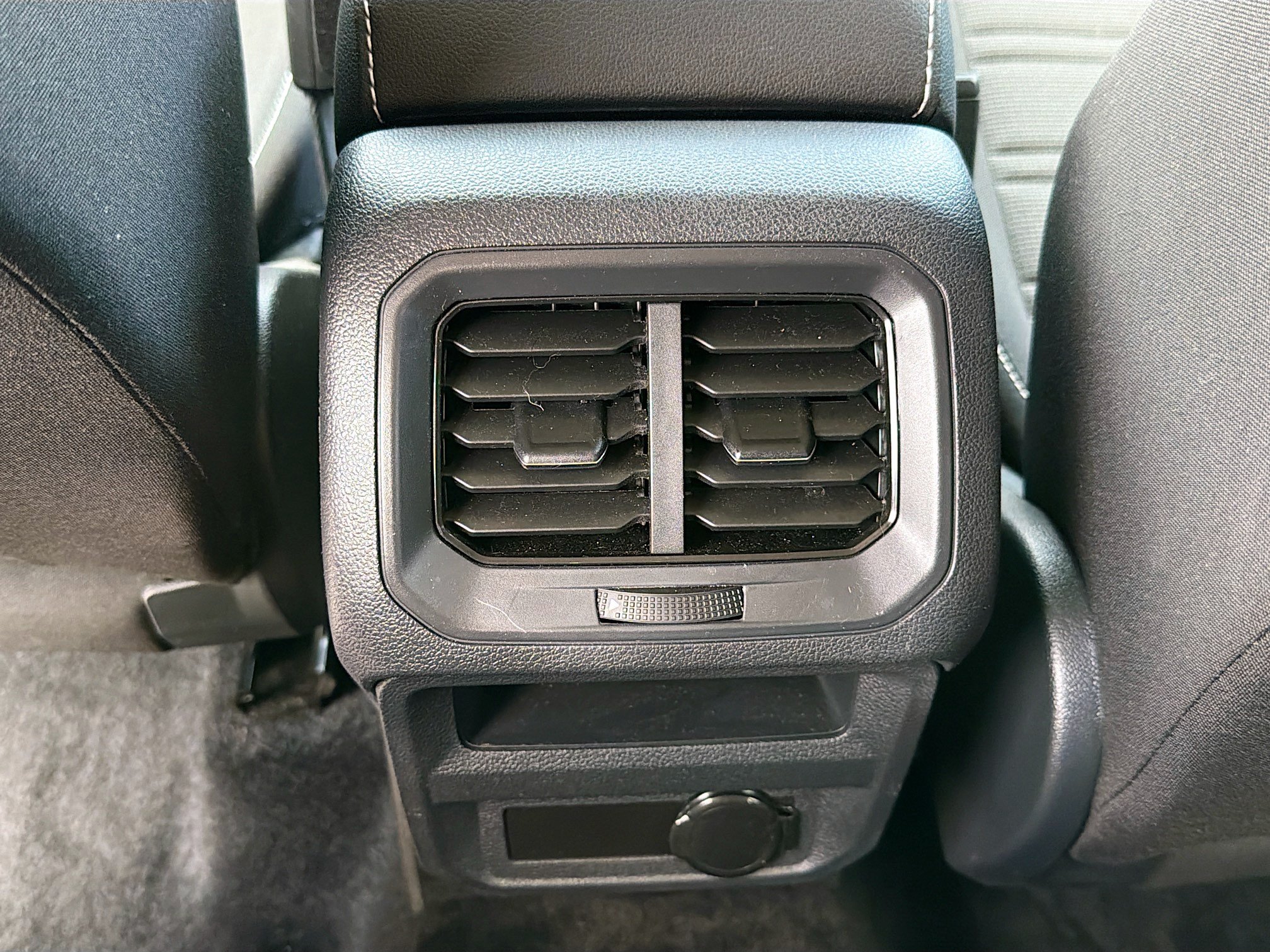 Used 2023 Volkswagen Tiguan S FWD image 19