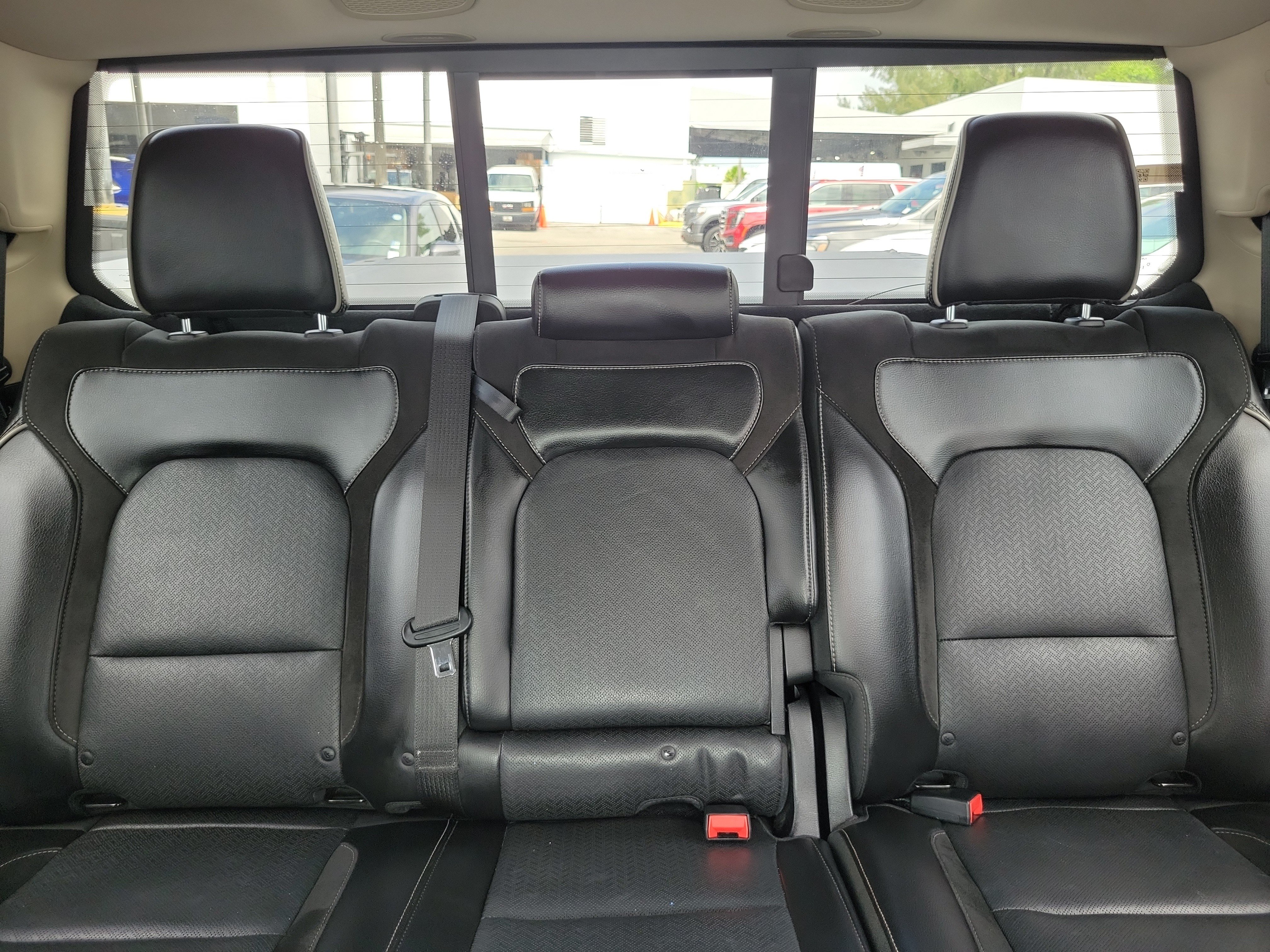 Used 2019 RAM 1500 Laramie AWD/4WD image 15