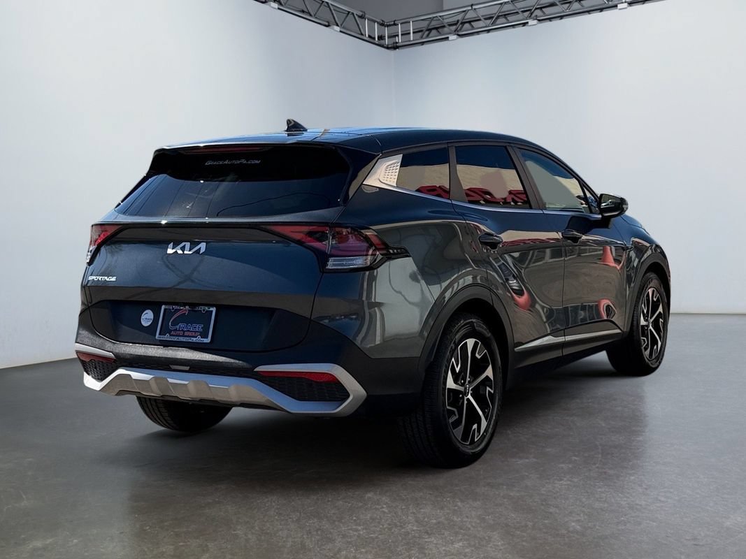 Used 2023 Kia Sportage EX FWD image 5