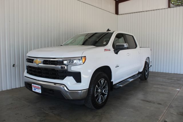 Used 2022 Chevrolet Silverado 1500 LT w/ Z71 Off-Road Package AWD/4WD image 1
