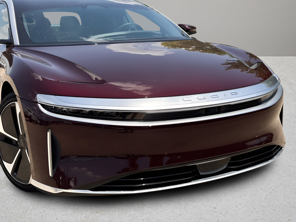 Used 2023 Lucid Air Touring AWD/4WD image 25