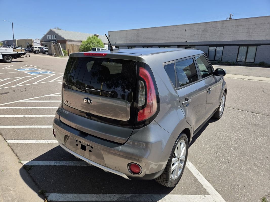 Used 2017 Kia Soul + FWD image 5
