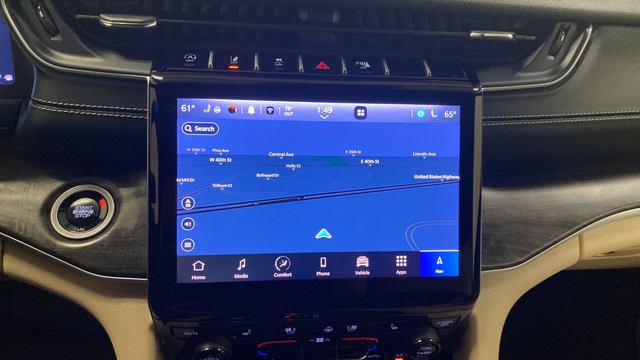 Used 2024 Jeep Grand Cherokee Limited w/ Luxury Tech Group II AWD/4WD image 19