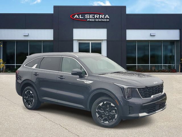 Certified 2025 Kia Sorento S image 1