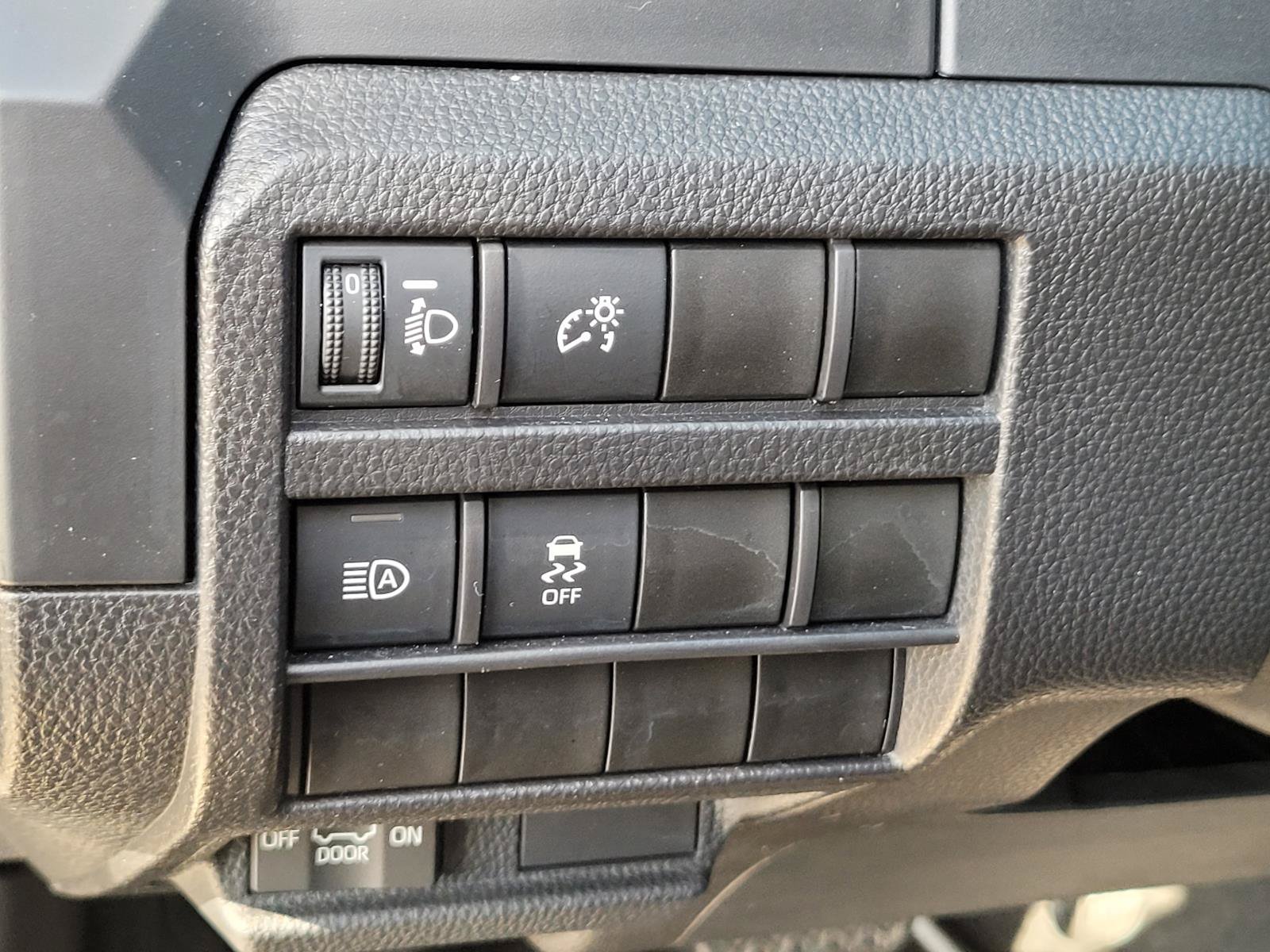 Used 2024 Toyota Tacoma SR RWD image 27