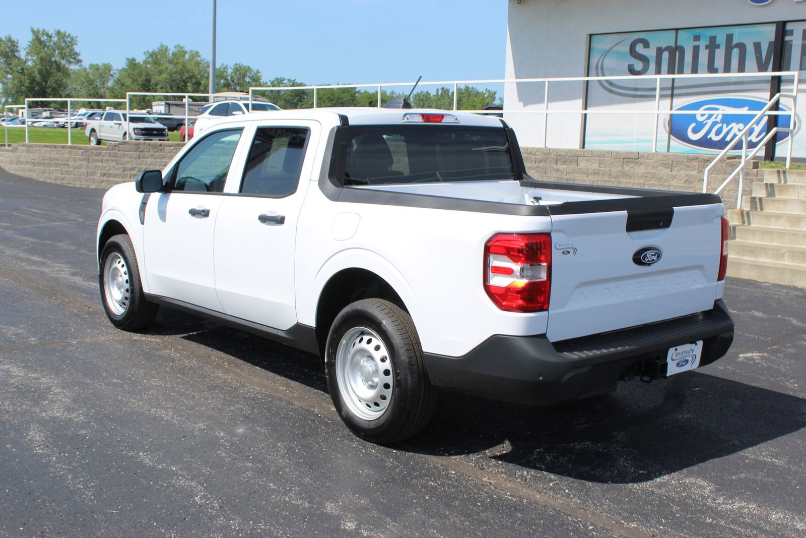 New 2025 Ford Maverick XL image 3