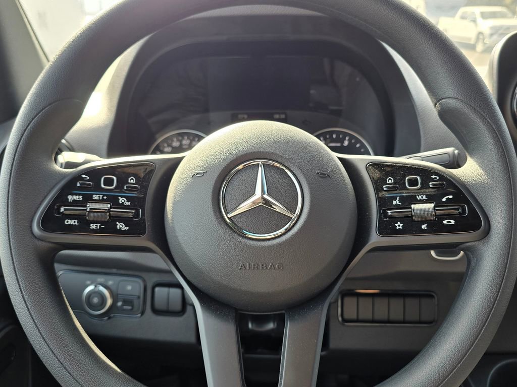 Used 2024 Mercedes-Benz Sprinter 2500 image 25