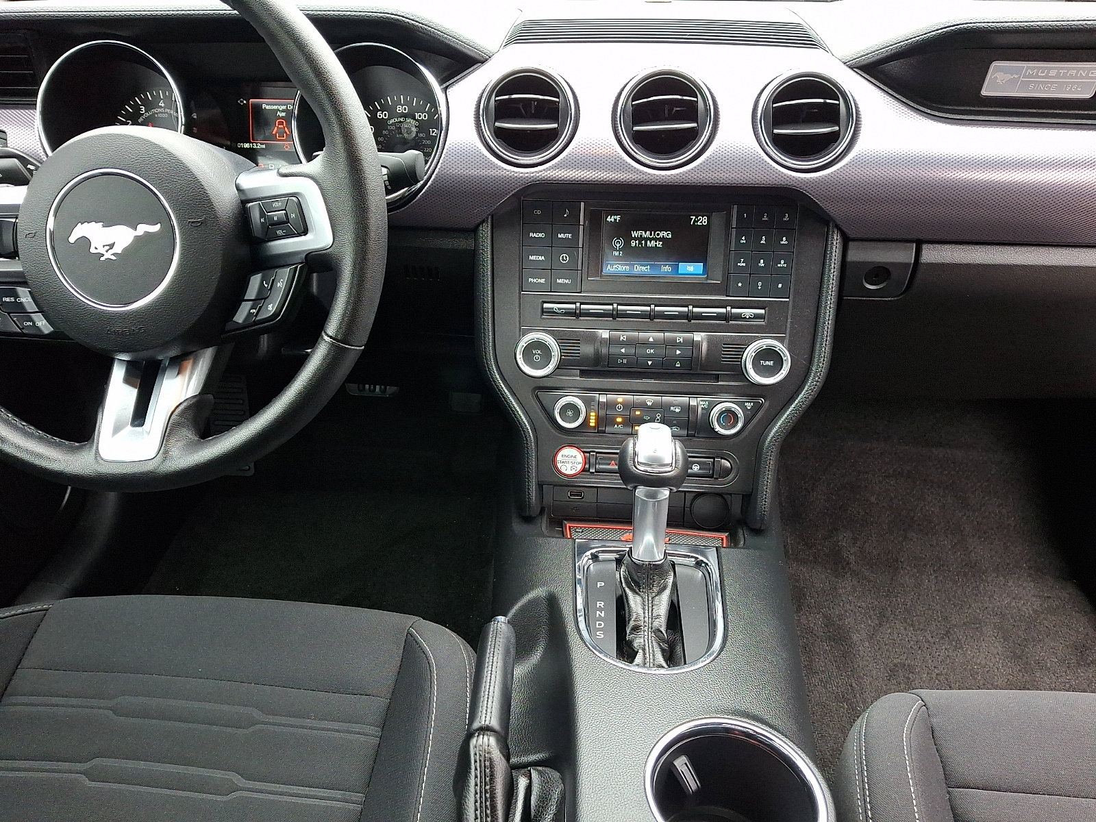 Used 2017 Ford Mustang Coupe RWD image 15