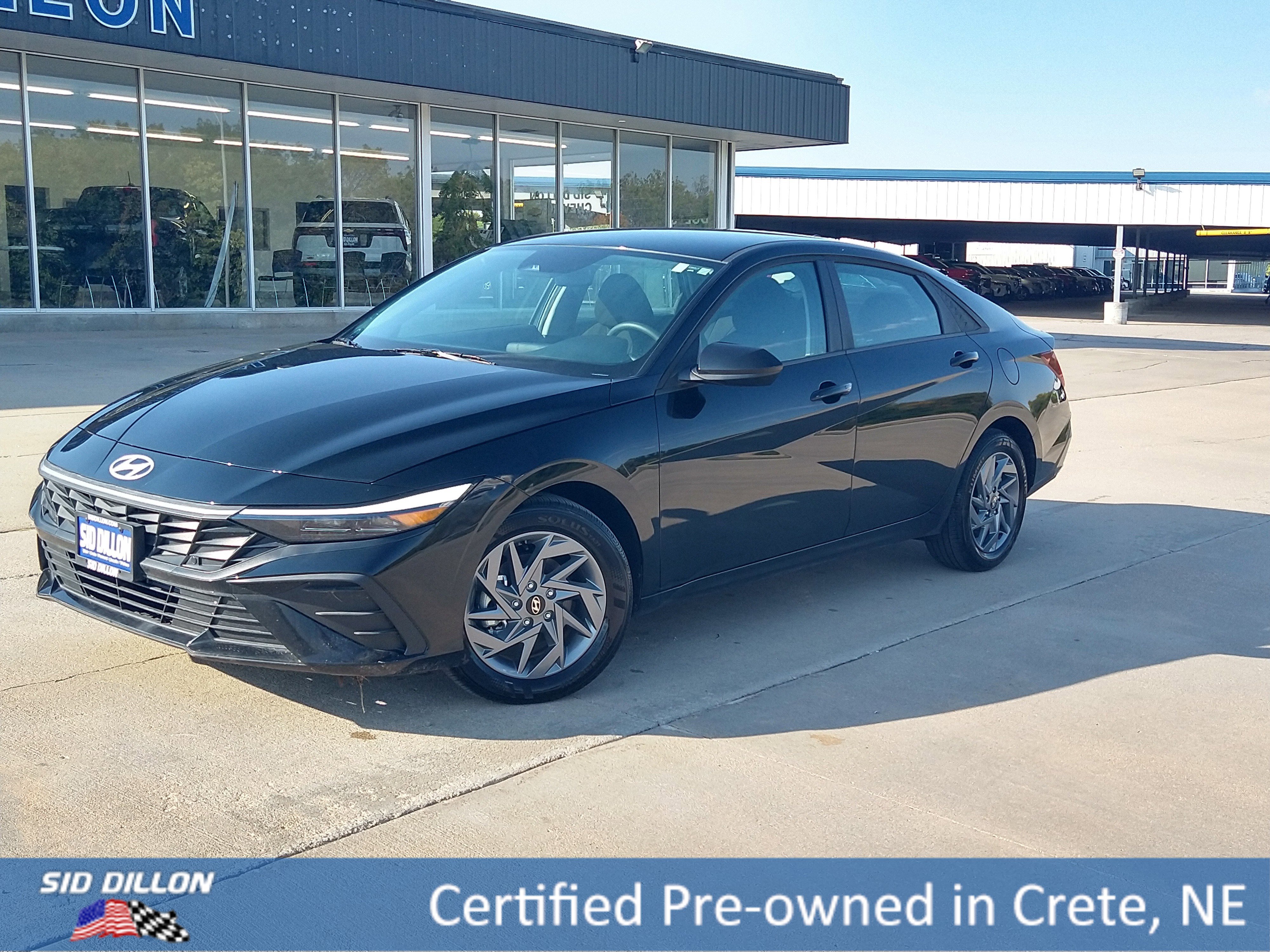 Used 2024 Hyundai Elantra SEL image 1