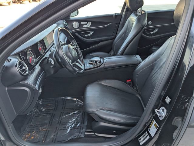Used 2019 Mercedes-Benz E 300 4MATIC image 2