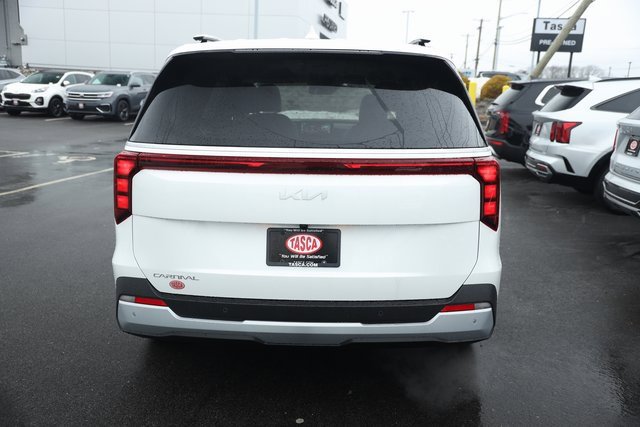 New 2025 Kia Carnival EX image 17