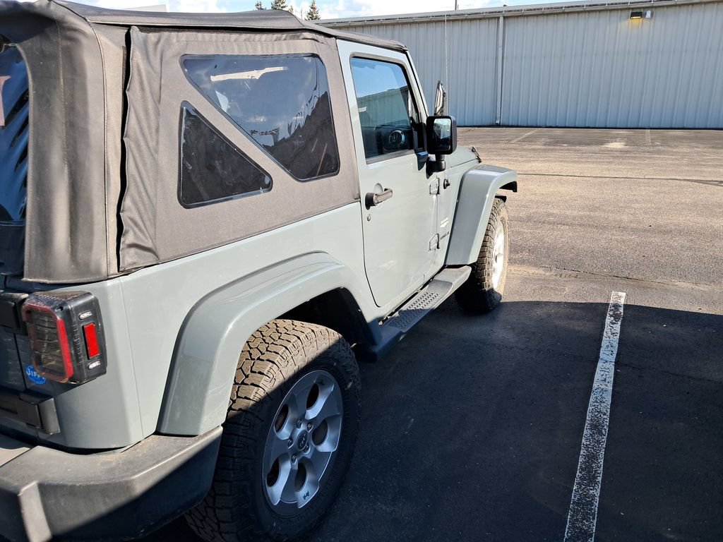 Used 2015 Jeep Wrangler Sahara w/ Dual Top Group AWD/4WD image 7