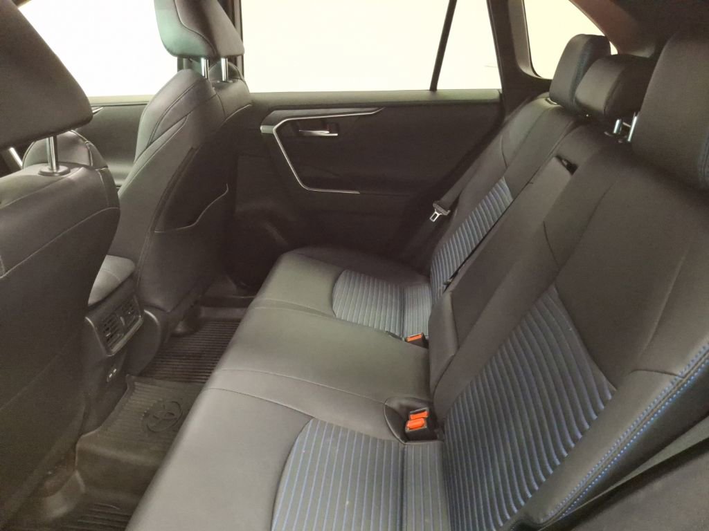 Used 2022 Toyota RAV4 XSE AWD/4WD image 13