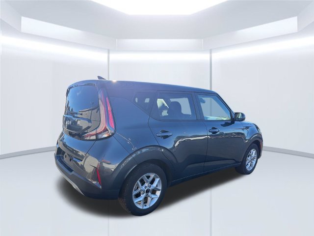 Certified 2024 Kia Soul LX w/ LX Technology Package FWD image 6