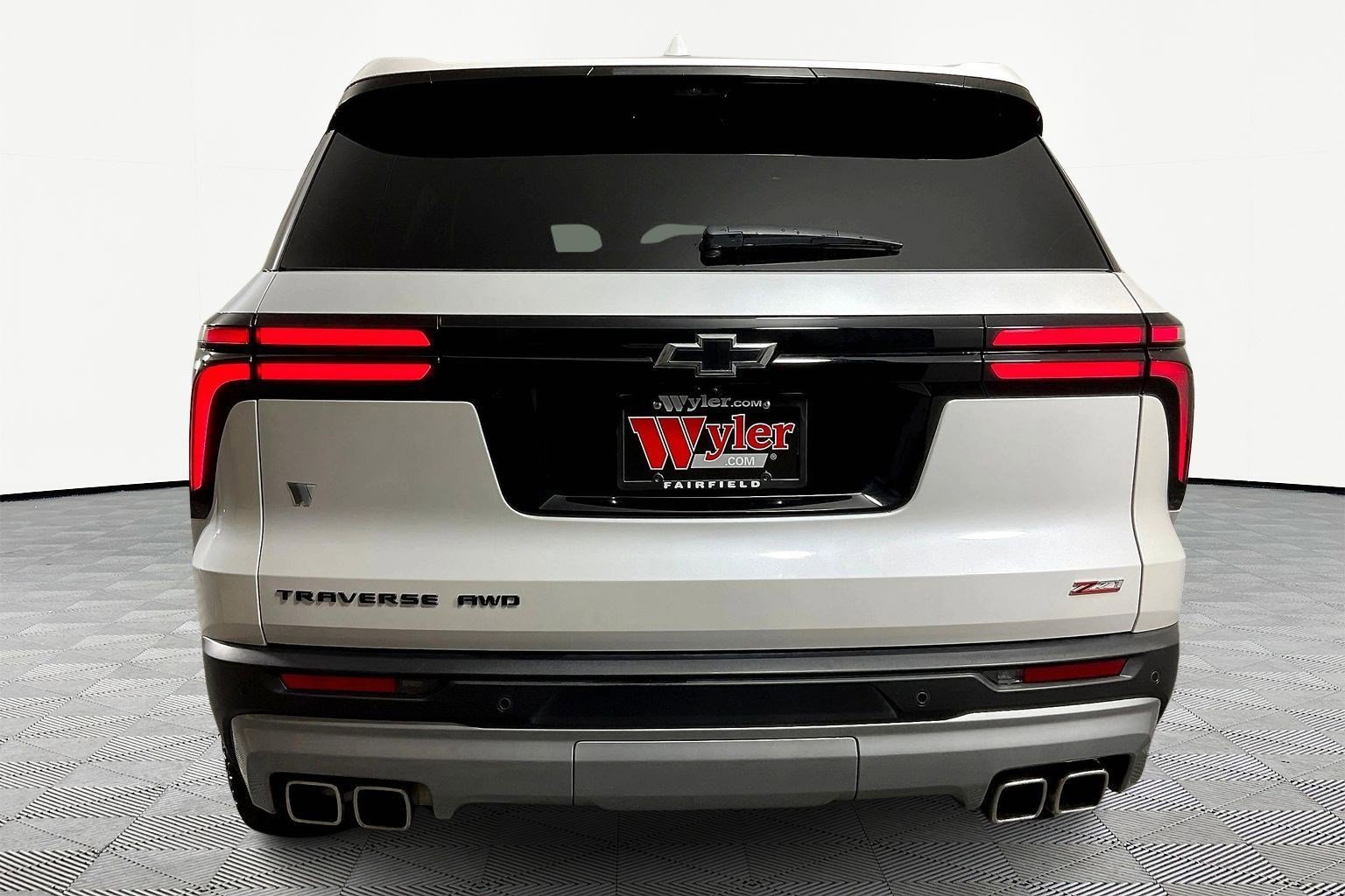 Used 2024 Chevrolet Traverse Z71 w/ Enhanced Driving Package image 5