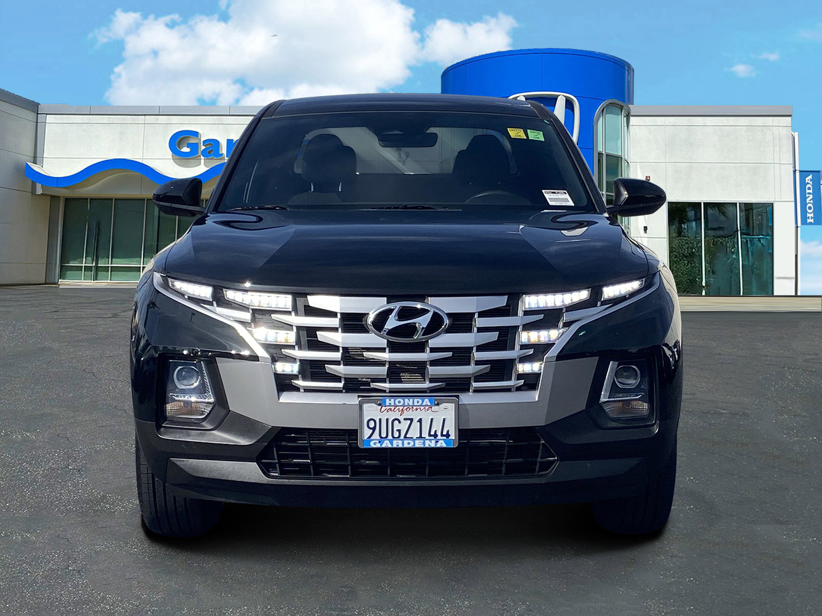 Used 2023 Hyundai Santa Cruz SE image 2