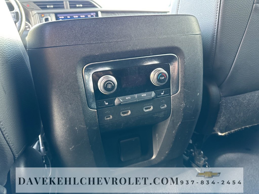 Used 2021 GMC Yukon XL Denali w/ Denali Premium Package image 25