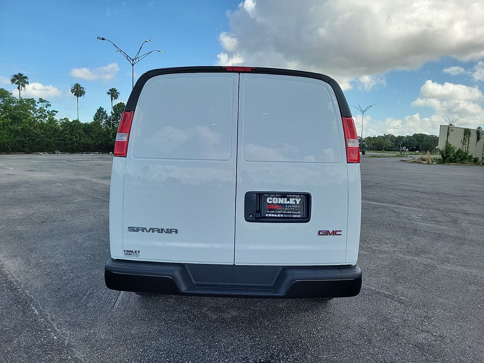 New 2025 GMC Savana 2500 w/ Driver Convenience Package RWD image 6