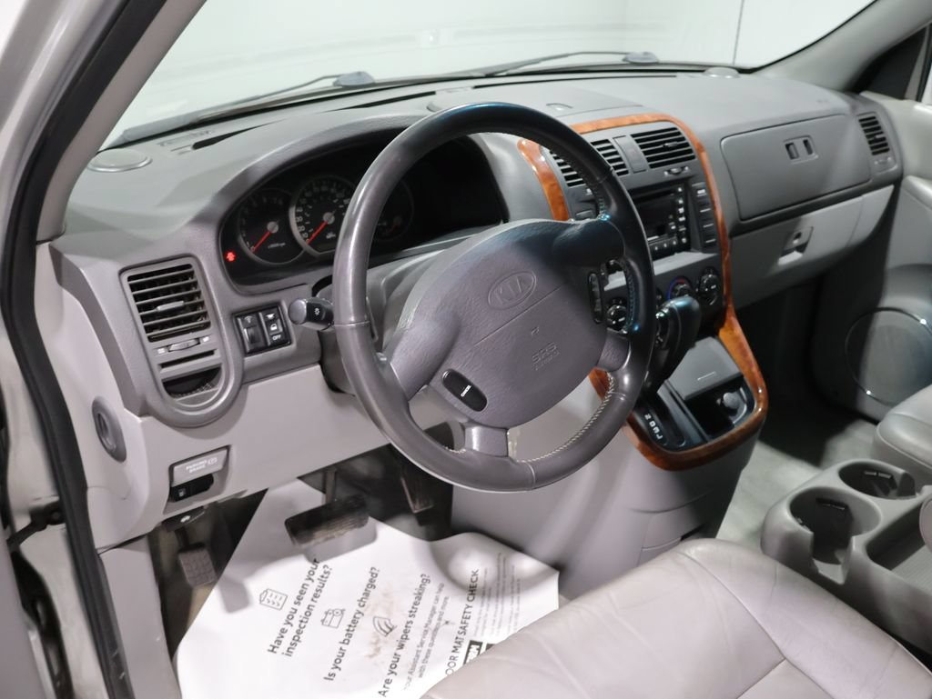Used 2004 Kia Sedona LX FWD image 14