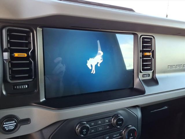 Used 2022 Ford Bronco Badlands image 19