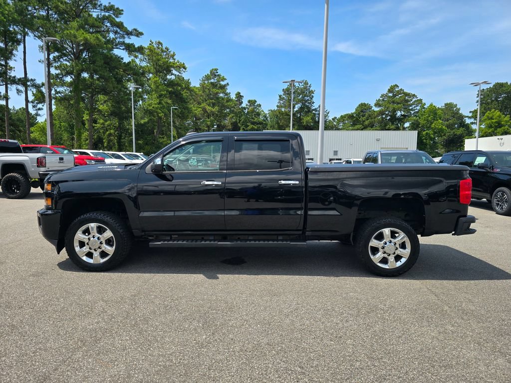 Used 2017 Chevrolet Silverado 2500 LTZ w/ Duramax Plus Package AWD/4WD image 2