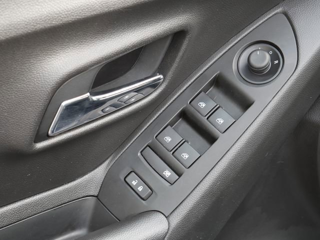 Used 2021 Chevrolet Trax LT image 12