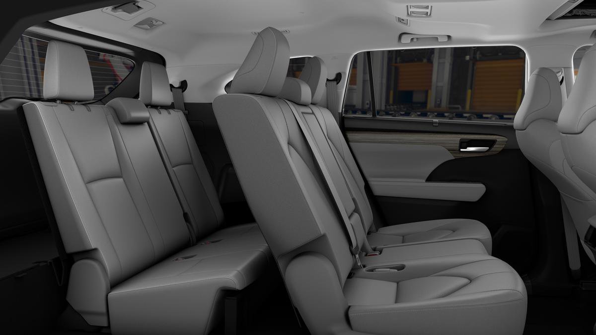New 2026 Toyota Highlander Limited image 21