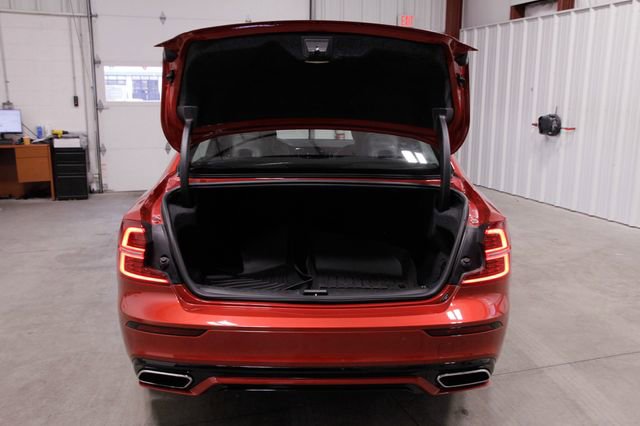 Used 2022 Volvo S60 B5 Momentum w/ Advanced Package image 20