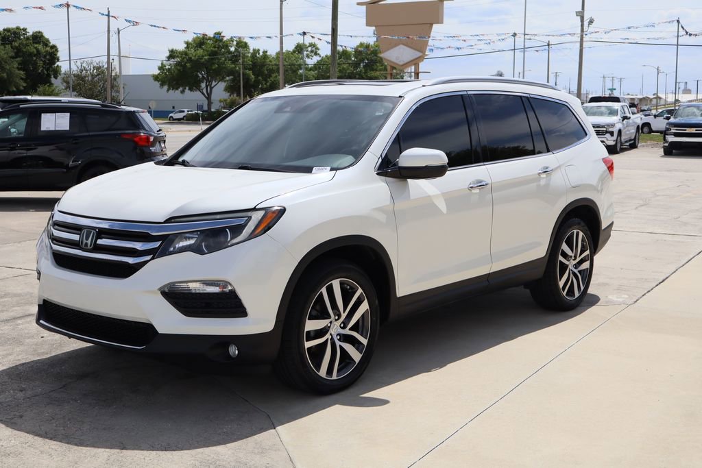 Used 2018 Honda Pilot Touring image 5