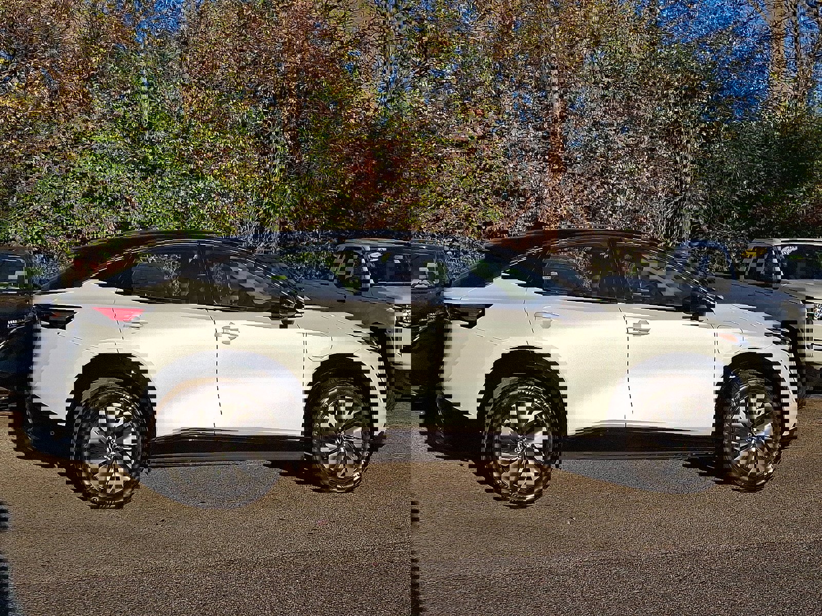 Certified 2024 Nissan Ariya AWD image 7