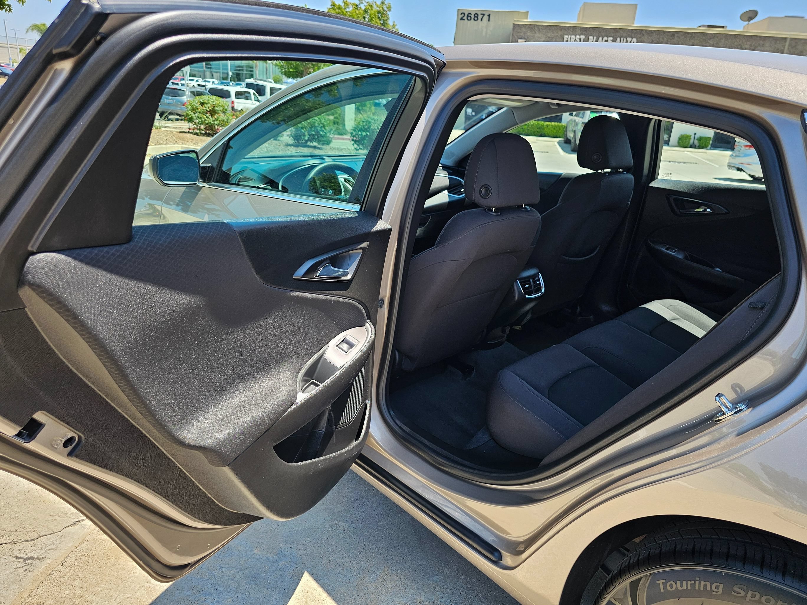 Used 2023 Chevrolet Malibu LT FWD image 18