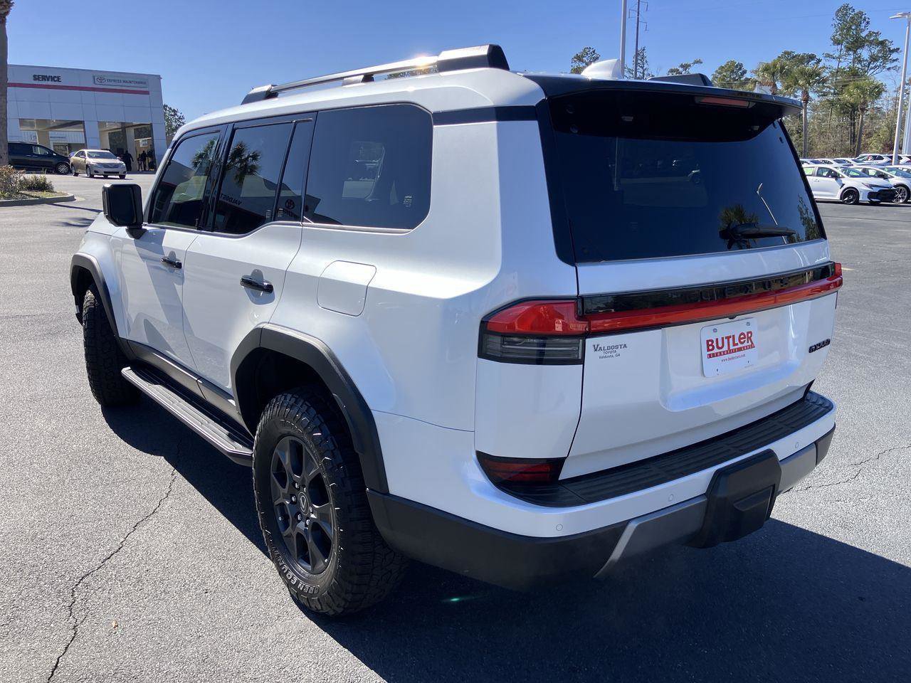 Used 2024 Lexus GX 550 550 Overtrail+ image 3