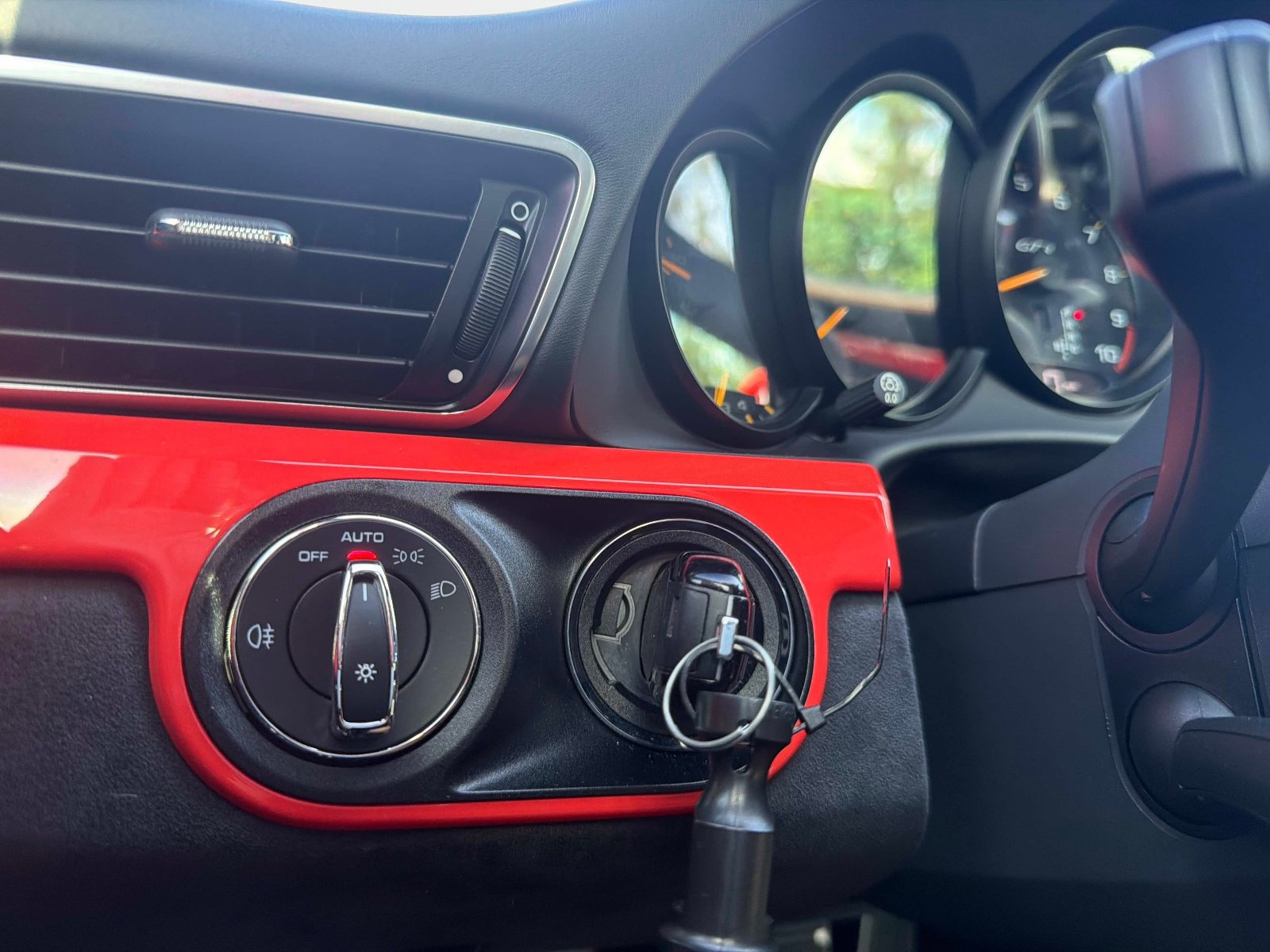 Used 2018 Porsche 911 GT3 RWD image 35
