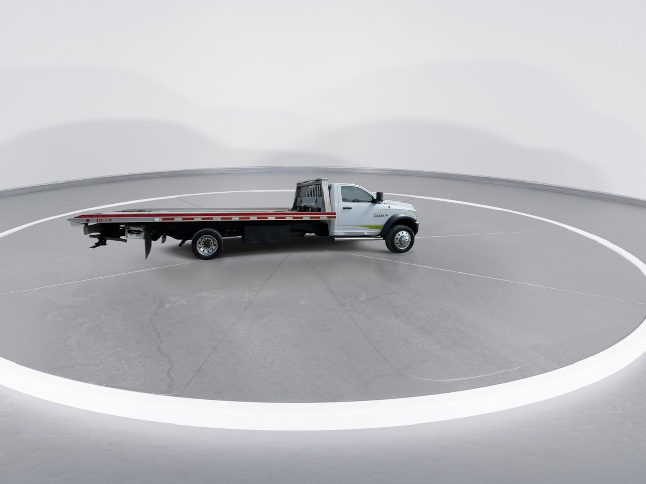 Used 2015 RAM 5500 Tradesman w/ Power & Remote Entry Group AWD/4WD image 3