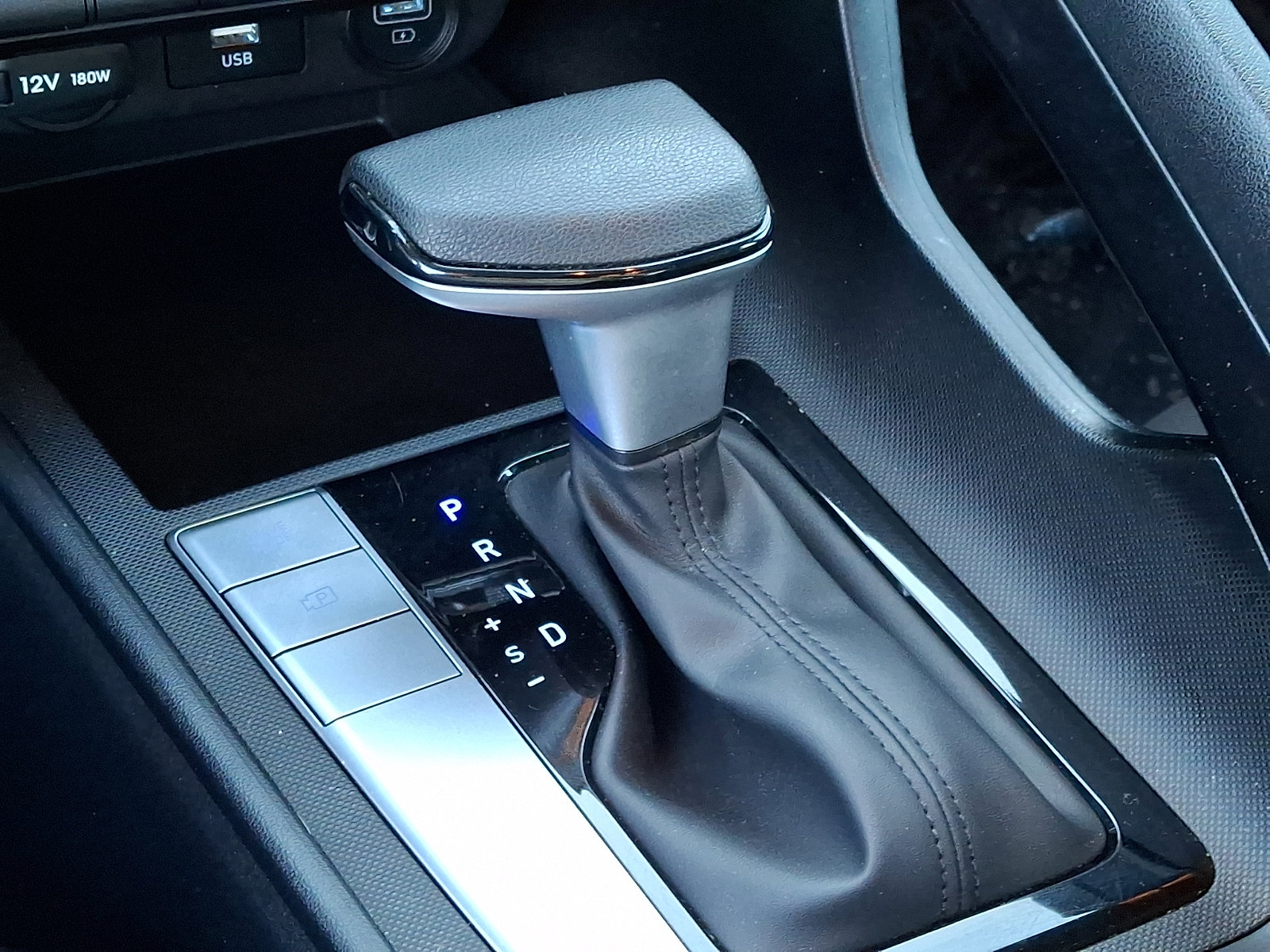 Used 2023 Hyundai Elantra SEL image 17