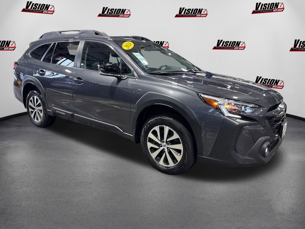 Used 2024 Subaru Outback Premium AWD/4WD image 3