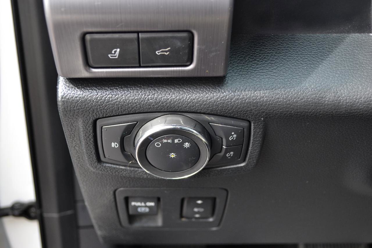 Used 2019 Ford Expedition Platinum image 16