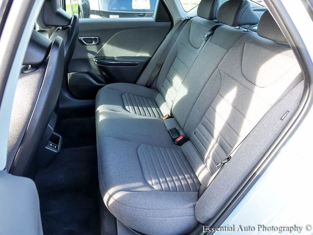 Used 2025 Kia K4 EX image 11