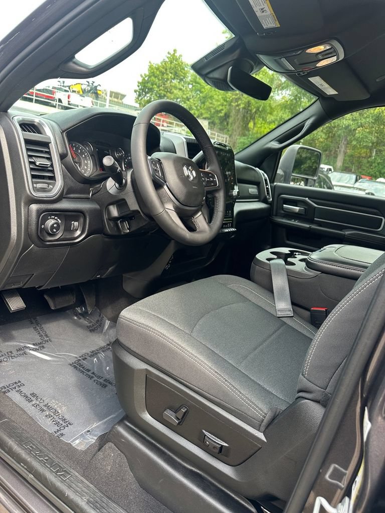 Used 2026 RAM 2500 Big Horn AWD/4WD image 9