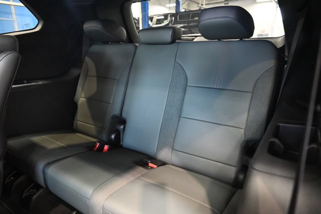 New 2026 GMC Acadia AT4 w/ Luxury Package AWD/4WD image 12