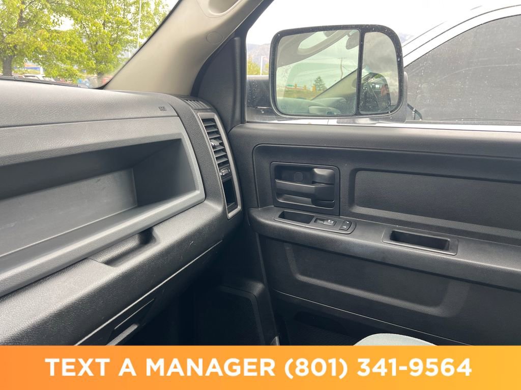 Used 2018 RAM 3500 Tradesman w/ Chrome Appearance Group image 30