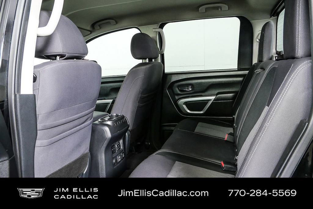 Used 2020 Nissan Titan SV w/ SV Convenience Package image 18