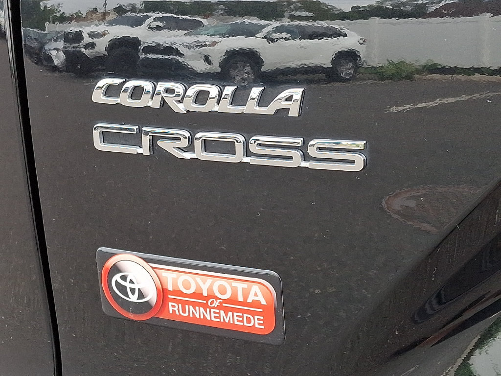 Certified 2026 Toyota Corolla Cross LE w/ Cold Weather Package AWD/4WD image 31