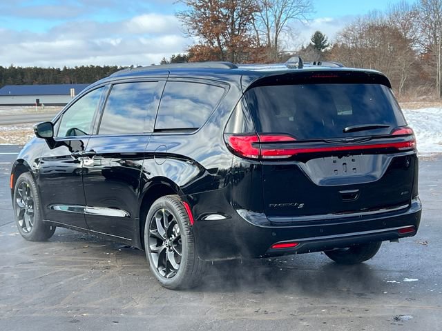 New 2026 Chrysler Pacifica Select AWD/4WD image 9